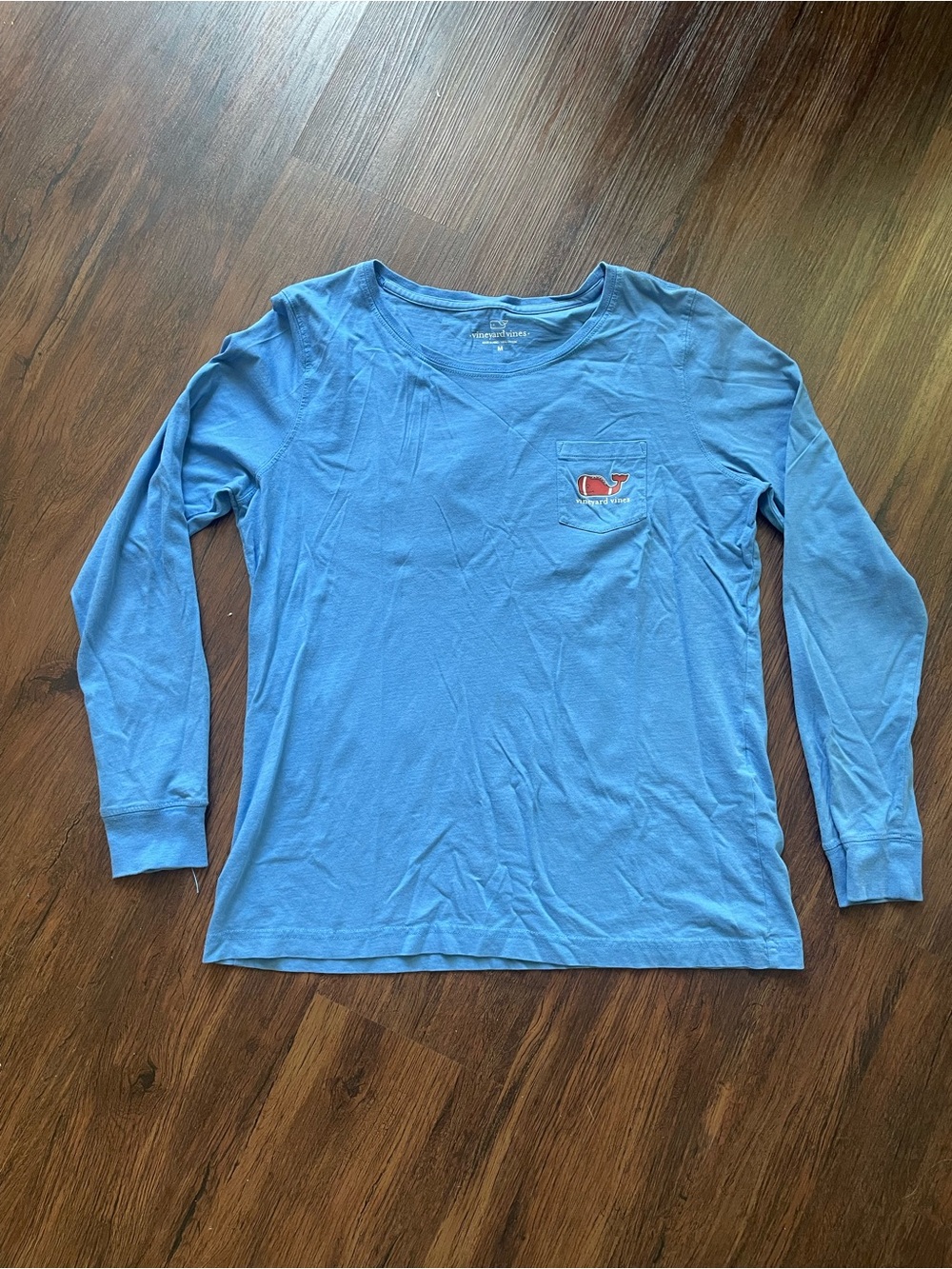 Vineyard Vines Women's MEDIUM Blue Touchdown Football Whale Long Sleeve T-Shirt